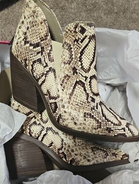 Vince Camuto Snake-Print Pointed Toe Ankle Boots in Cream and Brown
